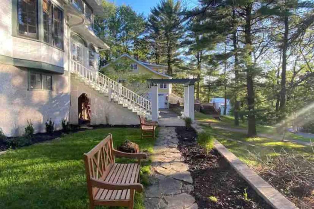 The Hillside B&B. Home W/ Breakfast Service! Висконсин Делс Экстерьер фото
